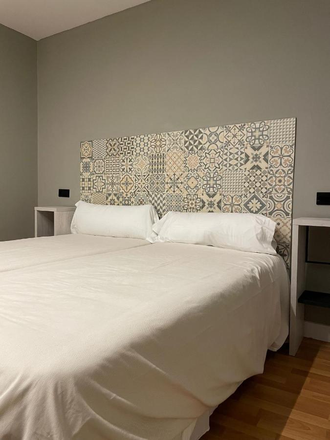 Belmonte Hostel Gijón Buitenkant foto
